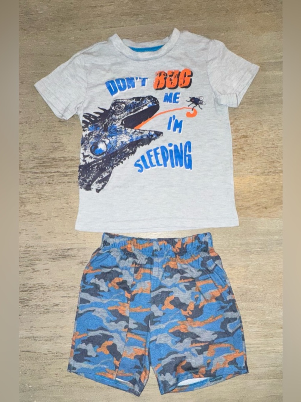 ☀️Sleep On It Gray Top with Blue & Orange Camo Shorts Pajama Set
